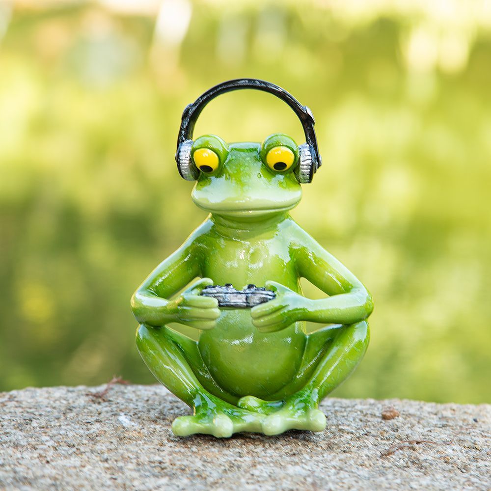 Funny Gaming Frog Statue with  - Desk Setup Headphones ulasan dan harga